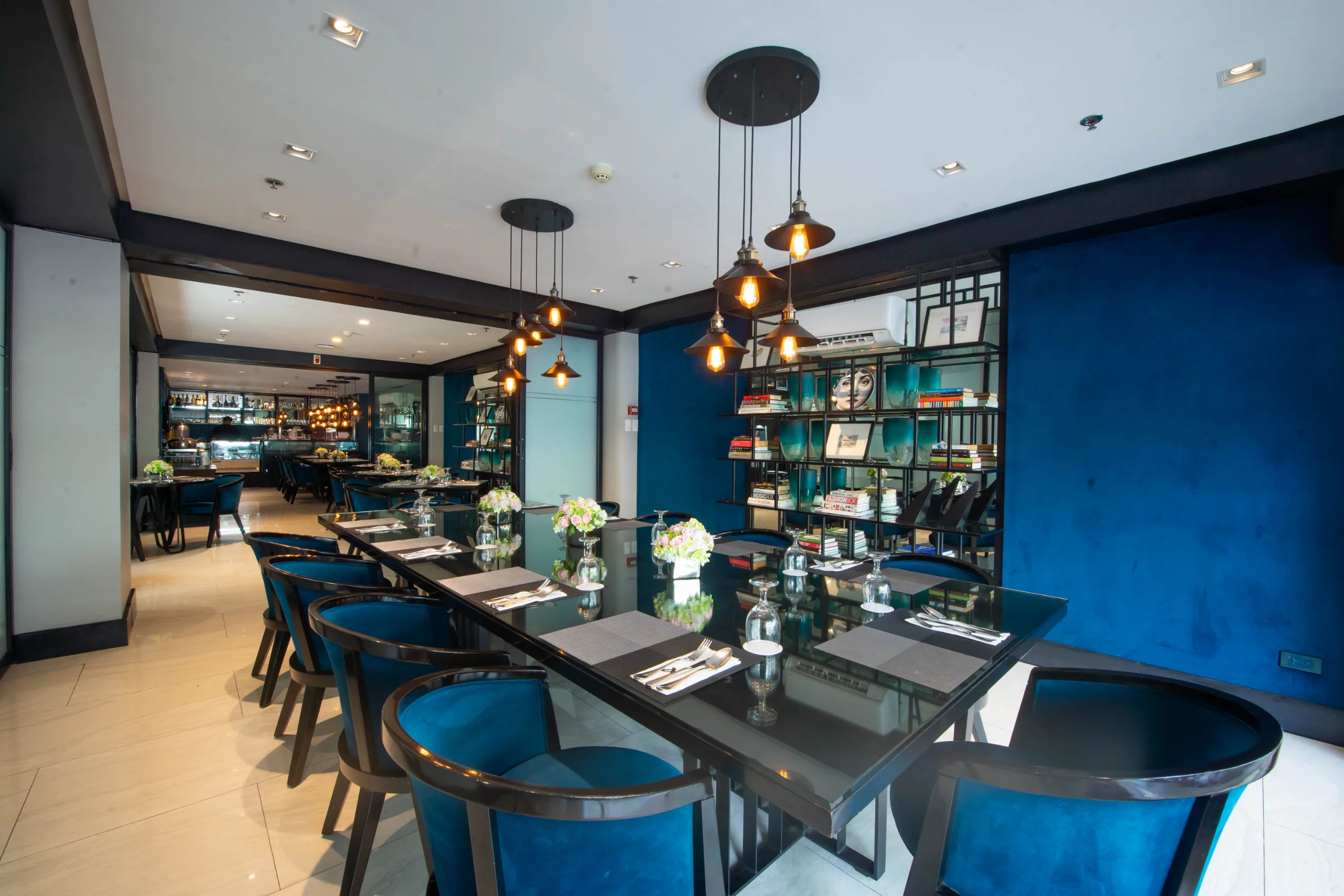 Cozy dining area at Astoria Greenbelt